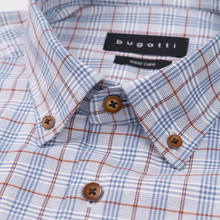 Load image into Gallery viewer, Collar Detail of Shirt 
