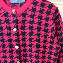 Load image into Gallery viewer, Castle Of Ireland Two Tone Buttoned Jacket | Pink / Crayola
