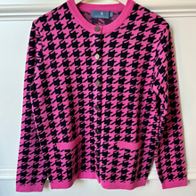 Load image into Gallery viewer, Castle Of Ireland Two Tone Buttoned Jacket | Pink / Crayola
