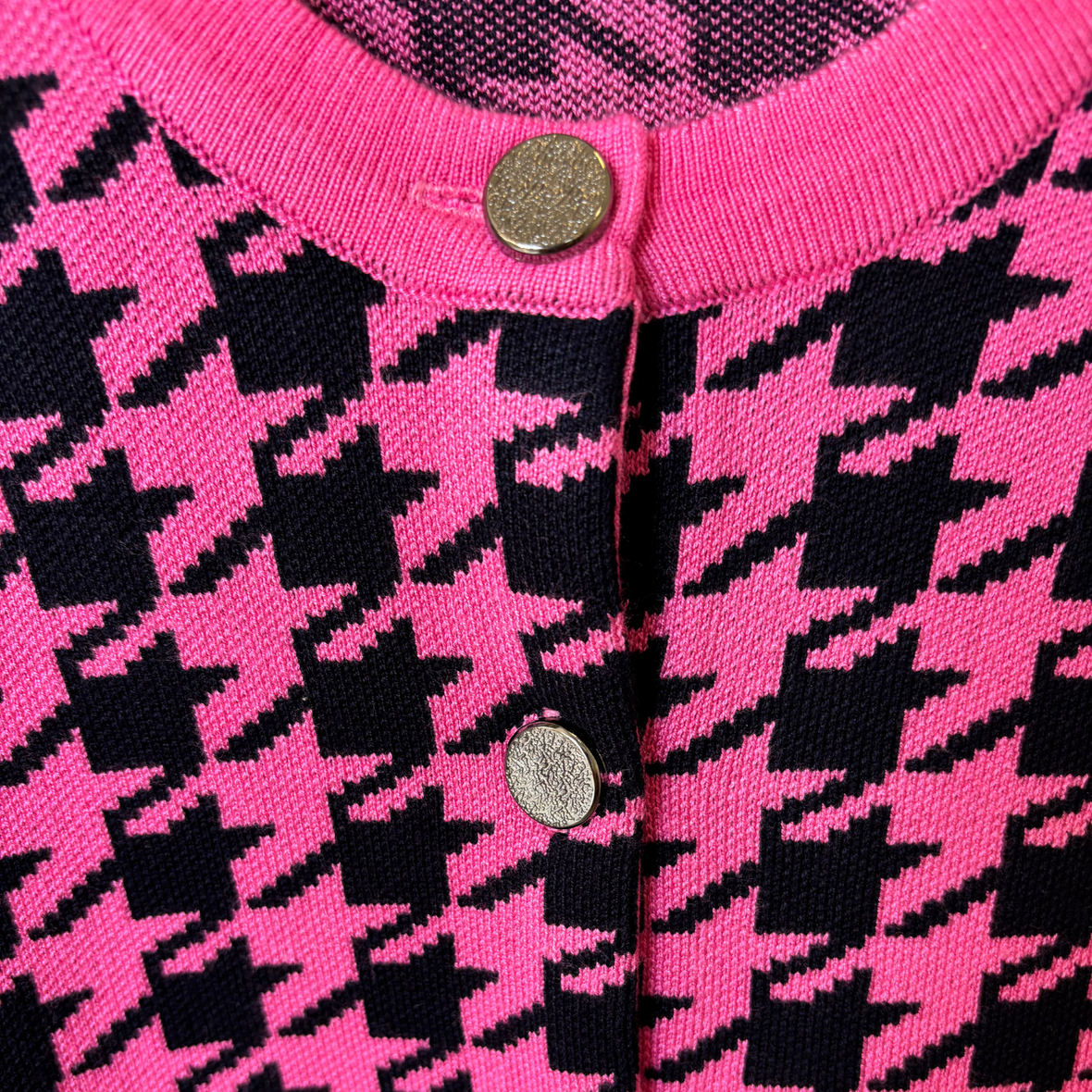 Castle Of Ireland Two Tone Buttoned Jacket | Pink / Crayola