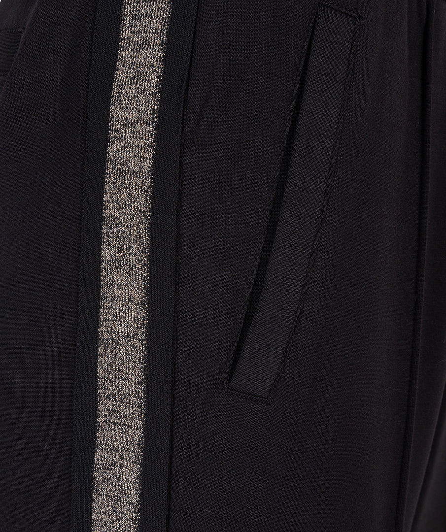 esqualo trousers in black colour closeup