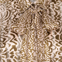 Load image into Gallery viewer, esqualo blouse in print colour showing closeup off blouse
