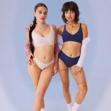 Load image into Gallery viewer, Sloggi Zero Feel 2.0 Bralette | Navy
