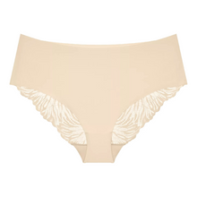 Load image into Gallery viewer, Triumph Pretty Micro Maxi | Cream
