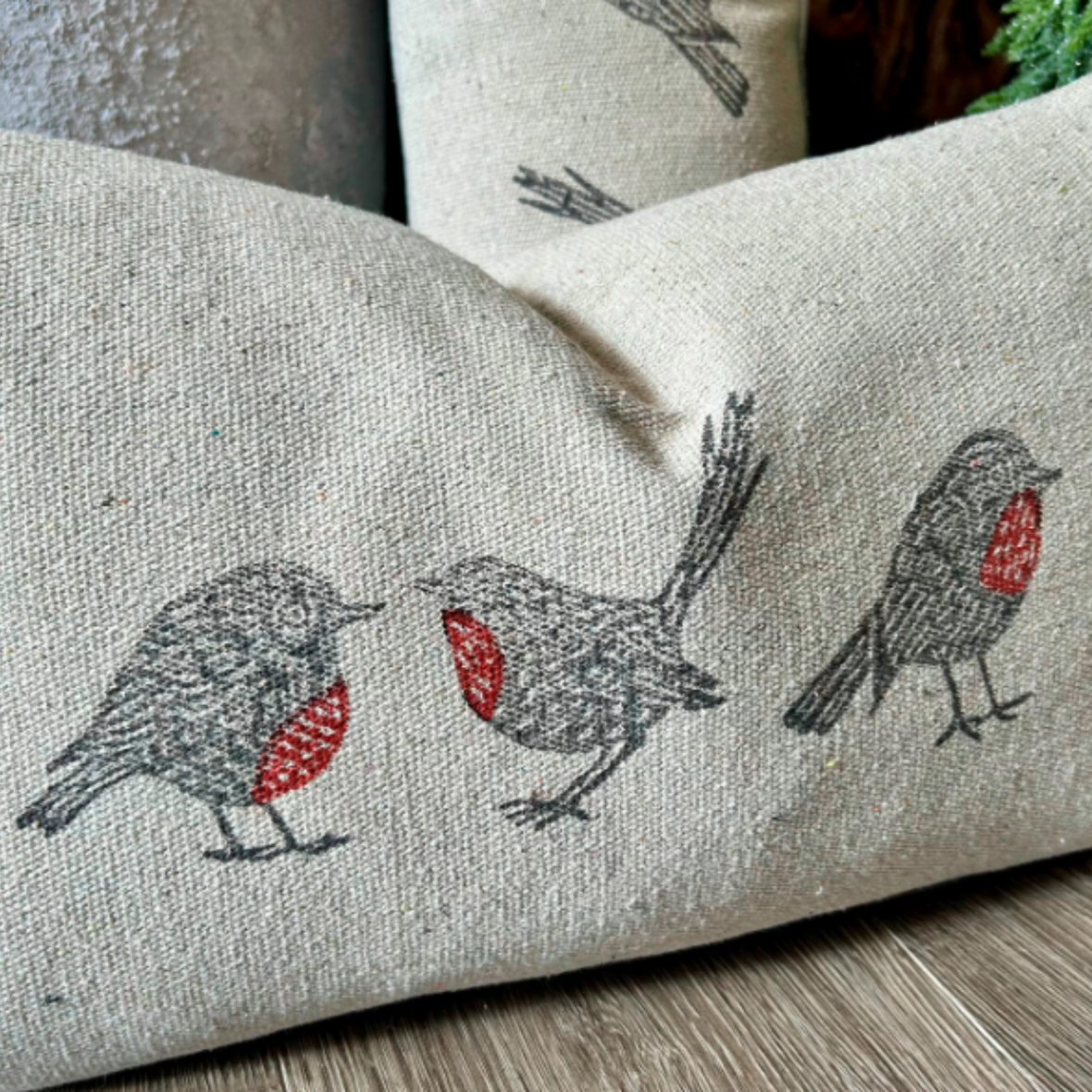 Forest Robin Cushion 30x50cm